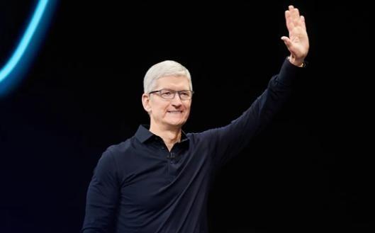 印度380亿美元天价罚单刚砸过来，苹果就突然变天了！4月20日，苹果CEO蒂姆·