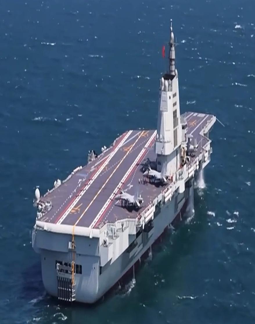 福建舰作为我国完全自主设计建造的首艘电磁弹射型航空母舰，亦是人民海军的第三艘航母