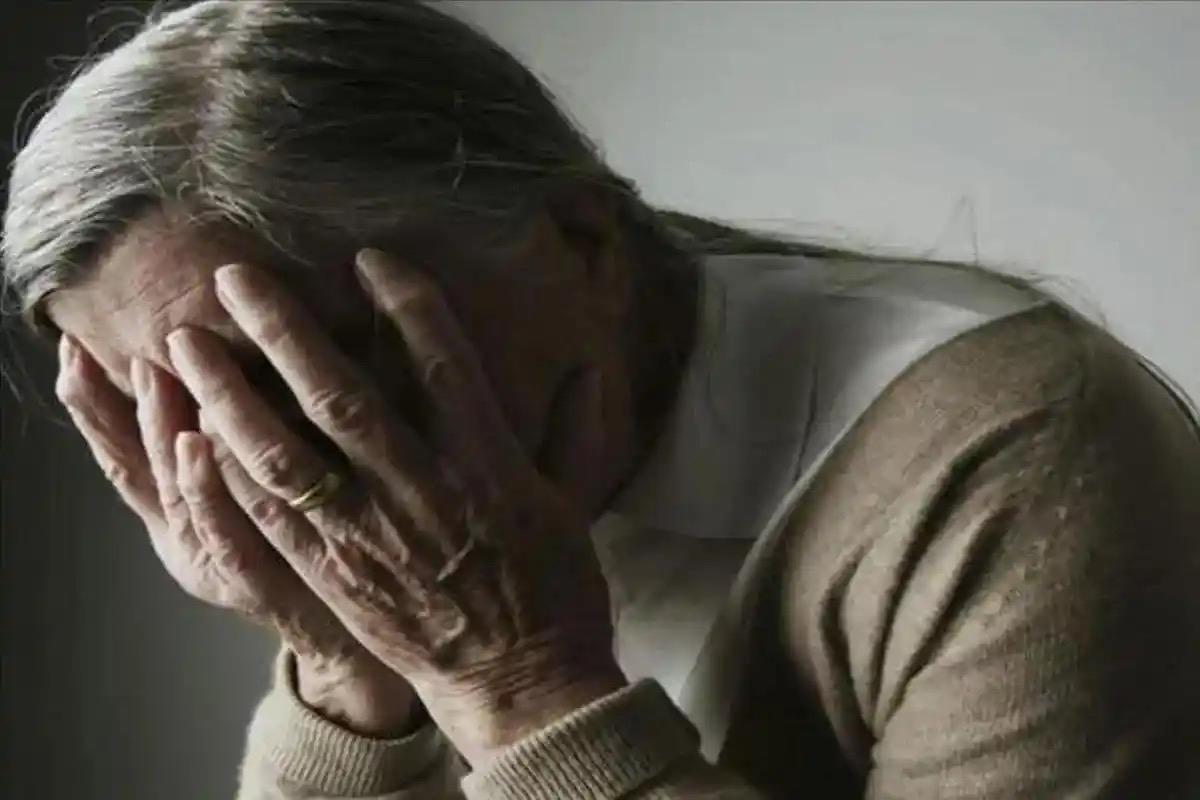 近70岁孤老住院，姊妹住大平层却分文不还她哥哥的10几万元钱：
有些亲情，早该断