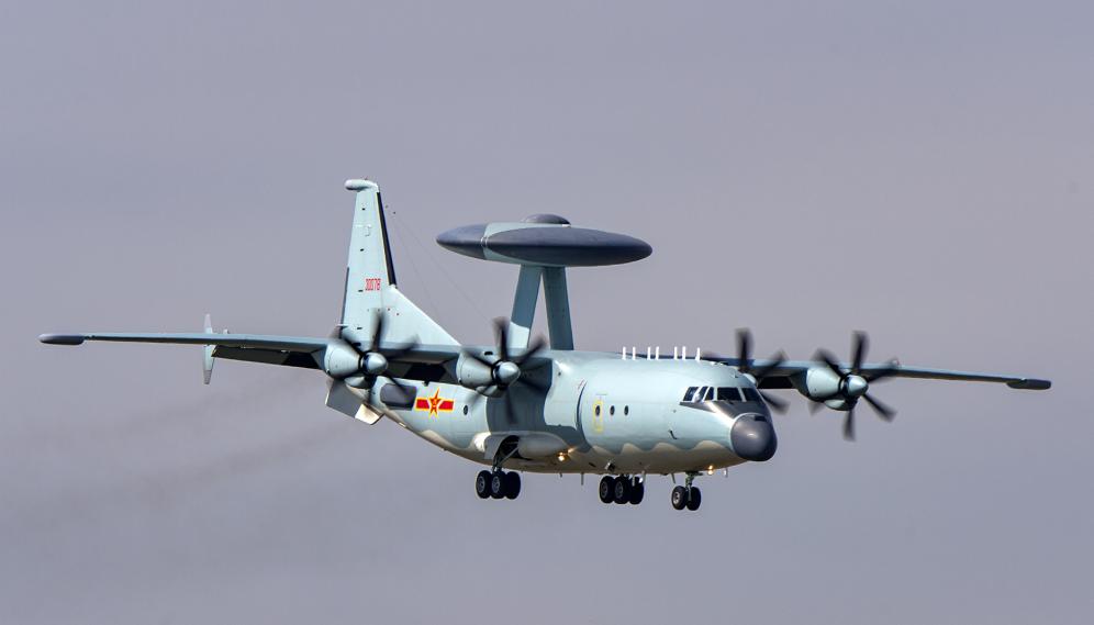 中国空军这次在埃及直接摆出了4张“现役主力牌”！空警-500、歼-16、运油-2