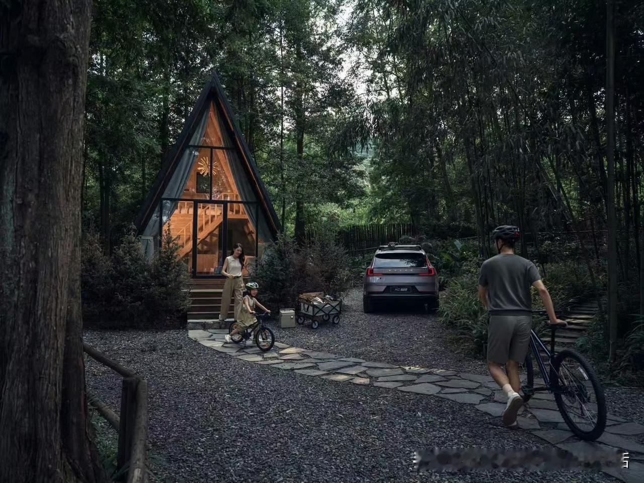 不得不说这个眼光真的非常独到，满分契合！💯
林孝埈的每个弯道都是对风险与安全的