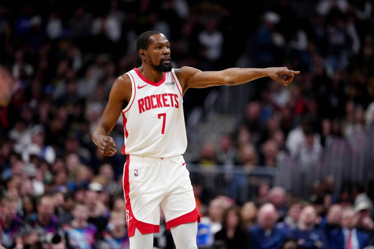 还得是杜兰特啊！
关键时刻，手还是真的很硬！
鹈鹕vs火箭，105-107，关键