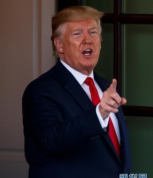 盖世普言！有人当面问特朗普：“世界上还有谁能管得了你？”他没有躲闪，直接接过了话