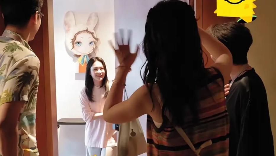 44岁阿娇一个人，住200平房子一顿饭花700多点外卖，想要孩子难
时间过得真是