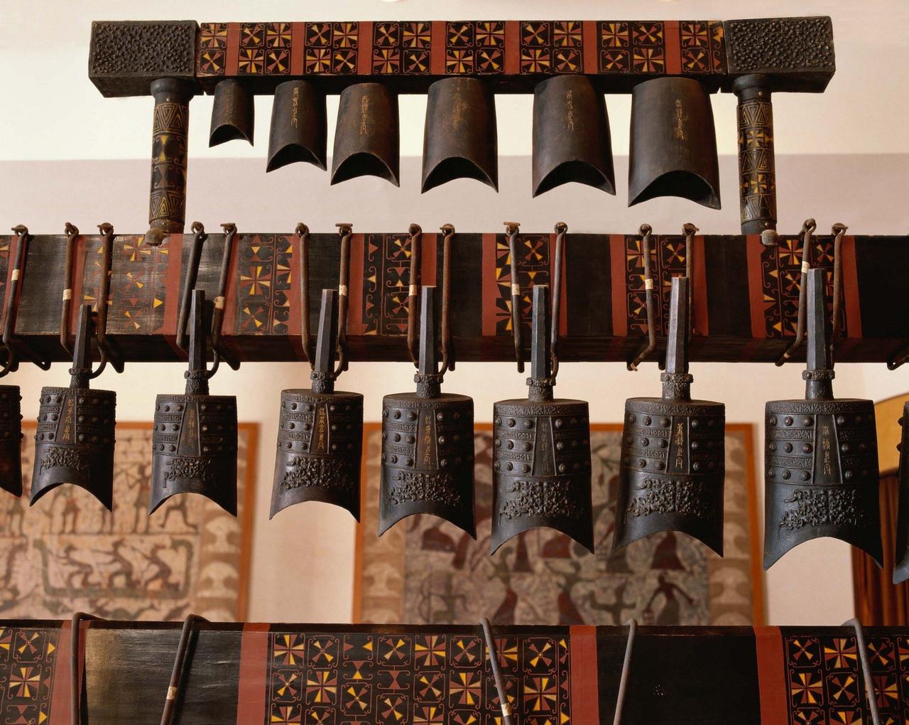 在现代乐器加工机床出现前，古人如何制作各类传统乐器？
在现代乐器加工机床出现之前