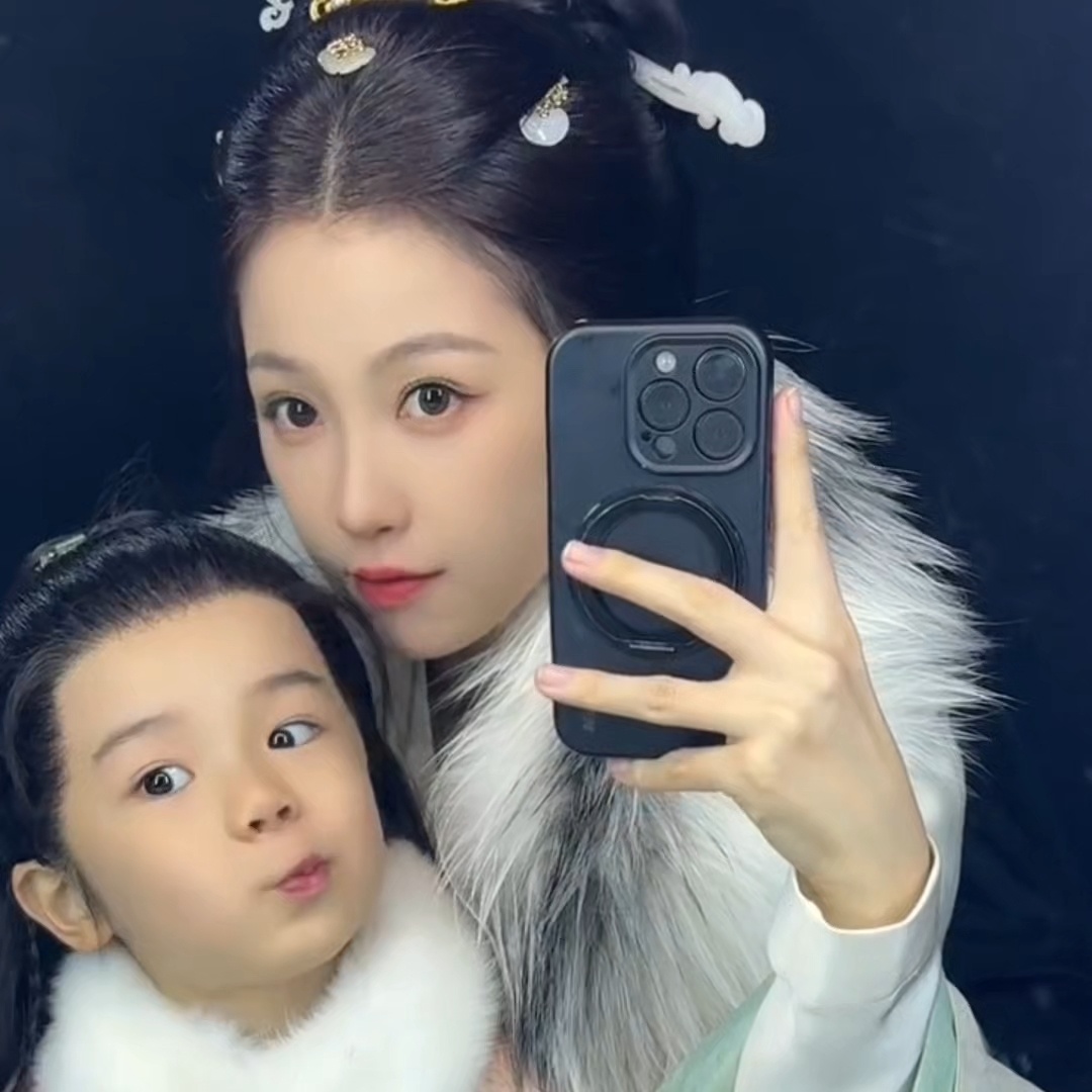 云初主母好萌吧我什么时候可以变小！！！