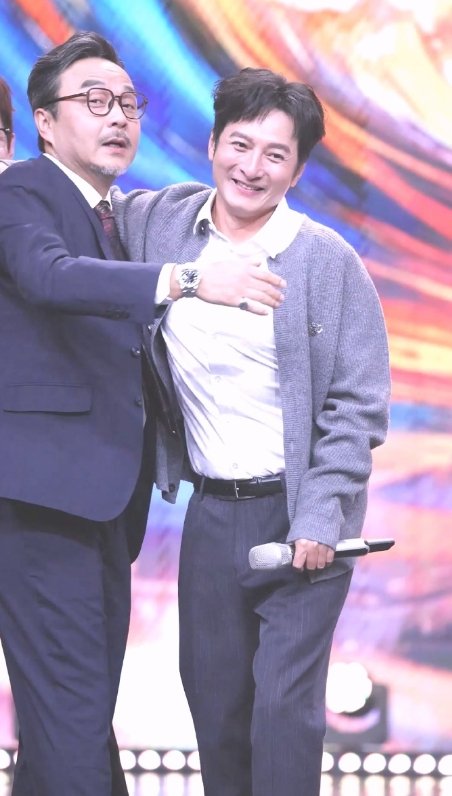 李维嘉何炅汪涵拥抱 ​​​李维嘉和何炅汪涵拥抱 ​​​李维嘉何炅汪涵拥抱 ​​​