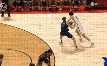 小杨持球突破被犯规，罚球再得2分✅nba夏季联赛 ​​​
