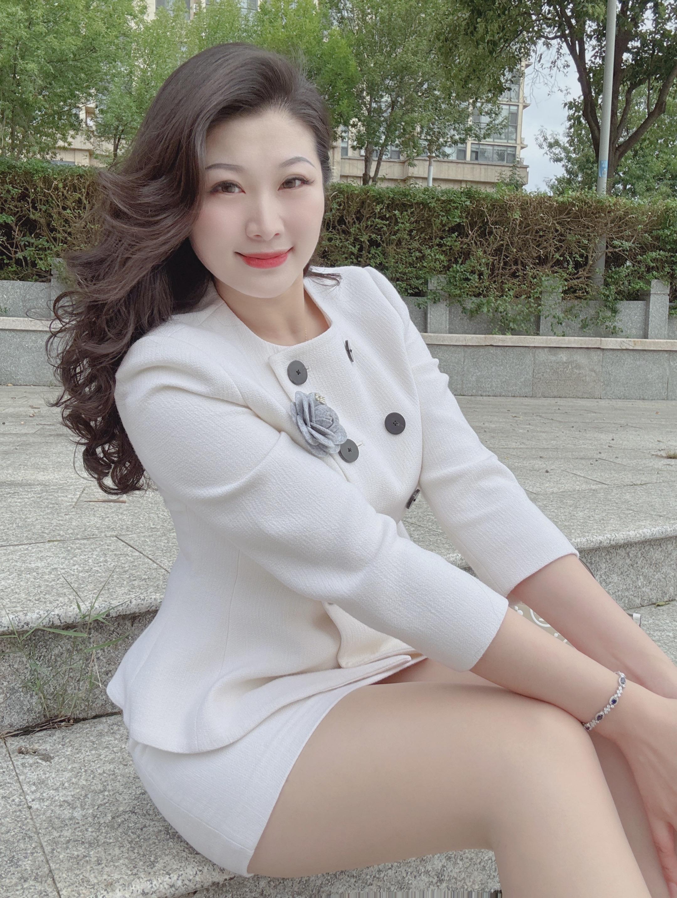 “若用心，烟火的日子也可以盛满悠然与惬意，若热爱，这一生都是关于喜悦和...