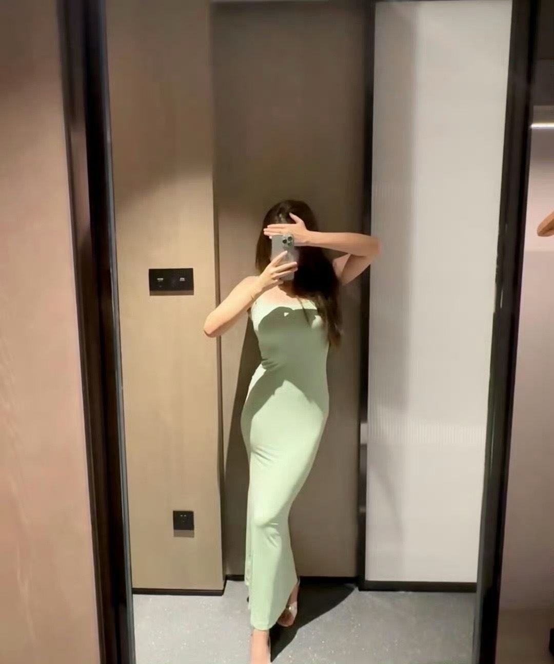 聪明男人背后都有个漂亮小女人 珠海·横琴三叠泉