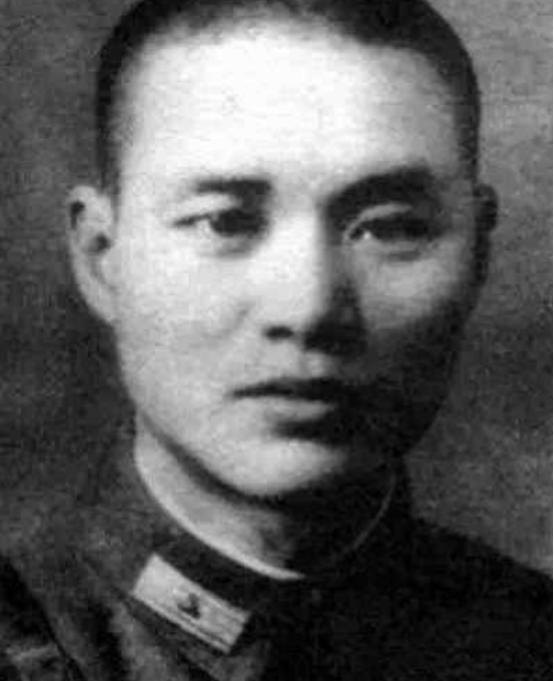 1980年，沈醉到香港探亲，并见到了已经改嫁的妻子，他沉默片刻后，对妻子的现丈夫
