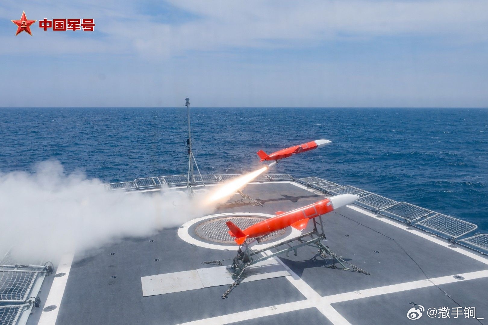 566怀化舰等出海实射主副炮、火箭深弹和14.5重机。除了导弹，全部都打了。 