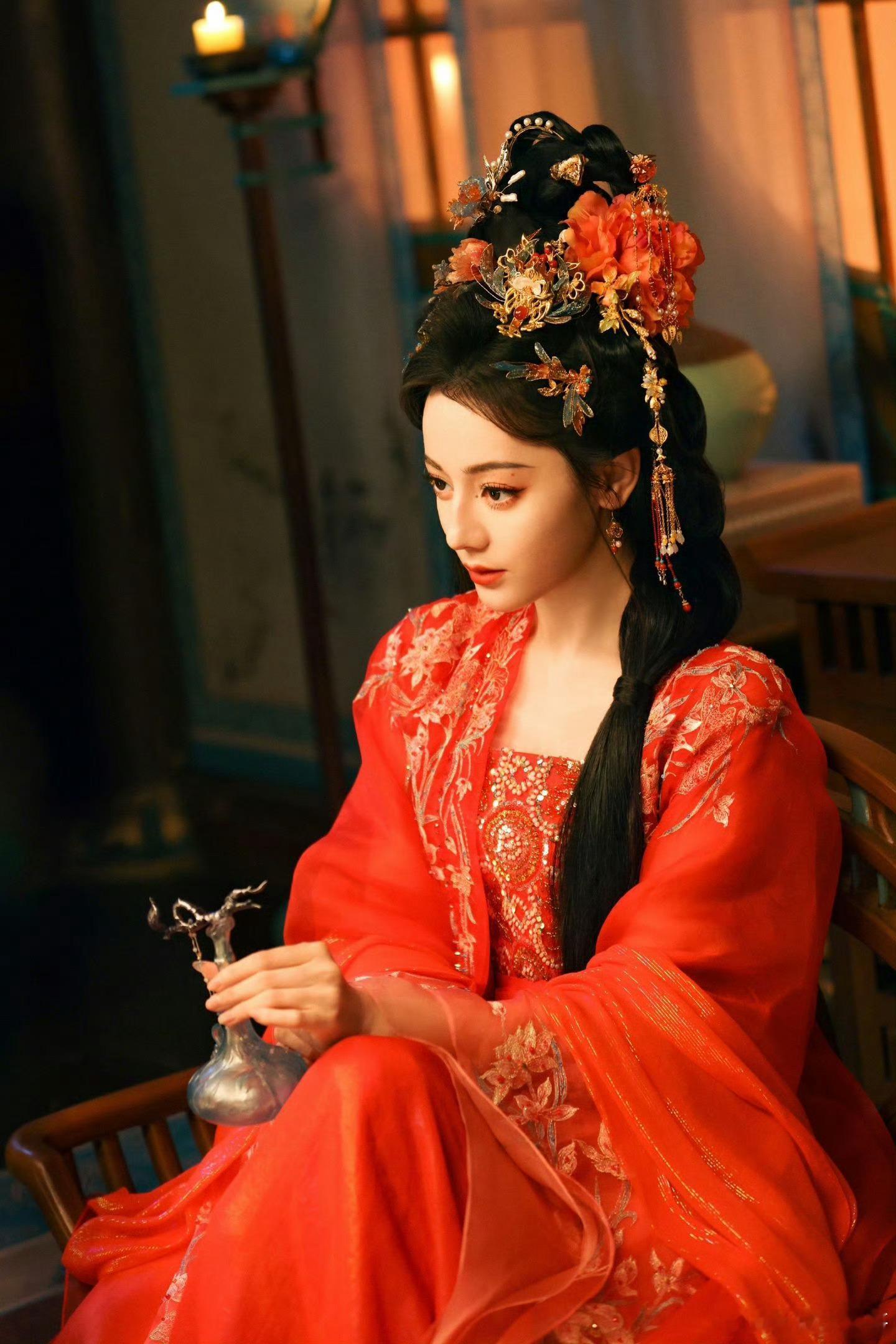 迪丽热巴花魁造型精修了吧？ 