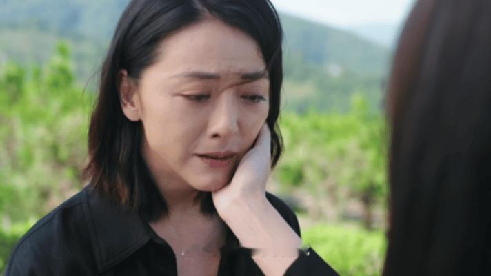哭着从黄小蕾蒋依依母女戏走出来谁被黄小蕾蒋依依的母女对手戏打动！母女俩嘴上互不相