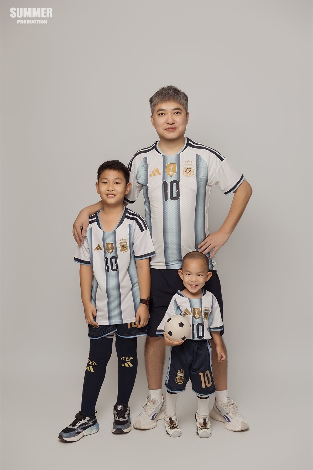 四年一届的世界杯，当然要拍组足球亲子照啦⚽亲子客片分享📸珠海亲子照亲子照一家四