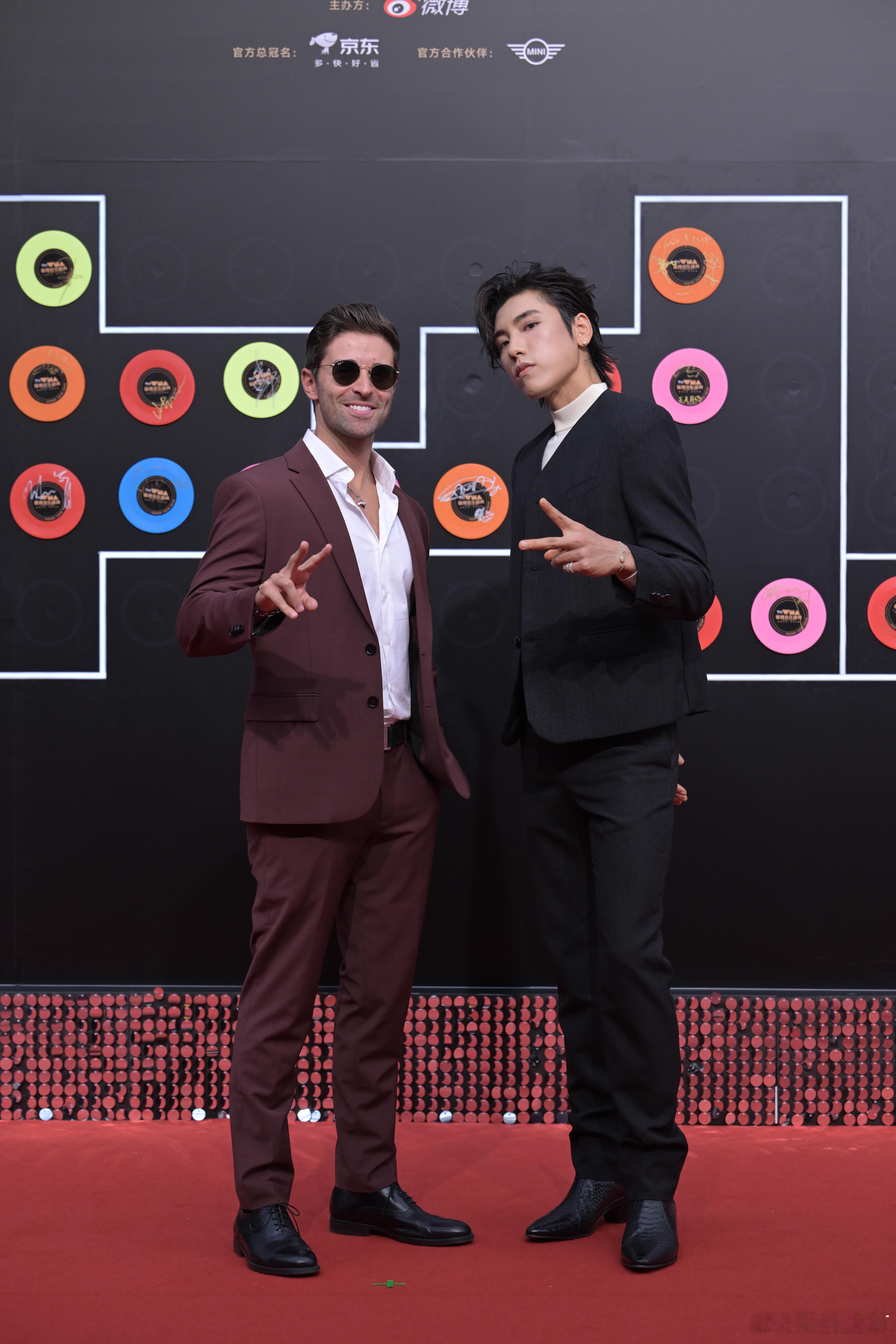  红毯如梦，音乐如诗！微博音乐盛典每一位歌手的亮相，也是对音乐梦想的一次深情告白