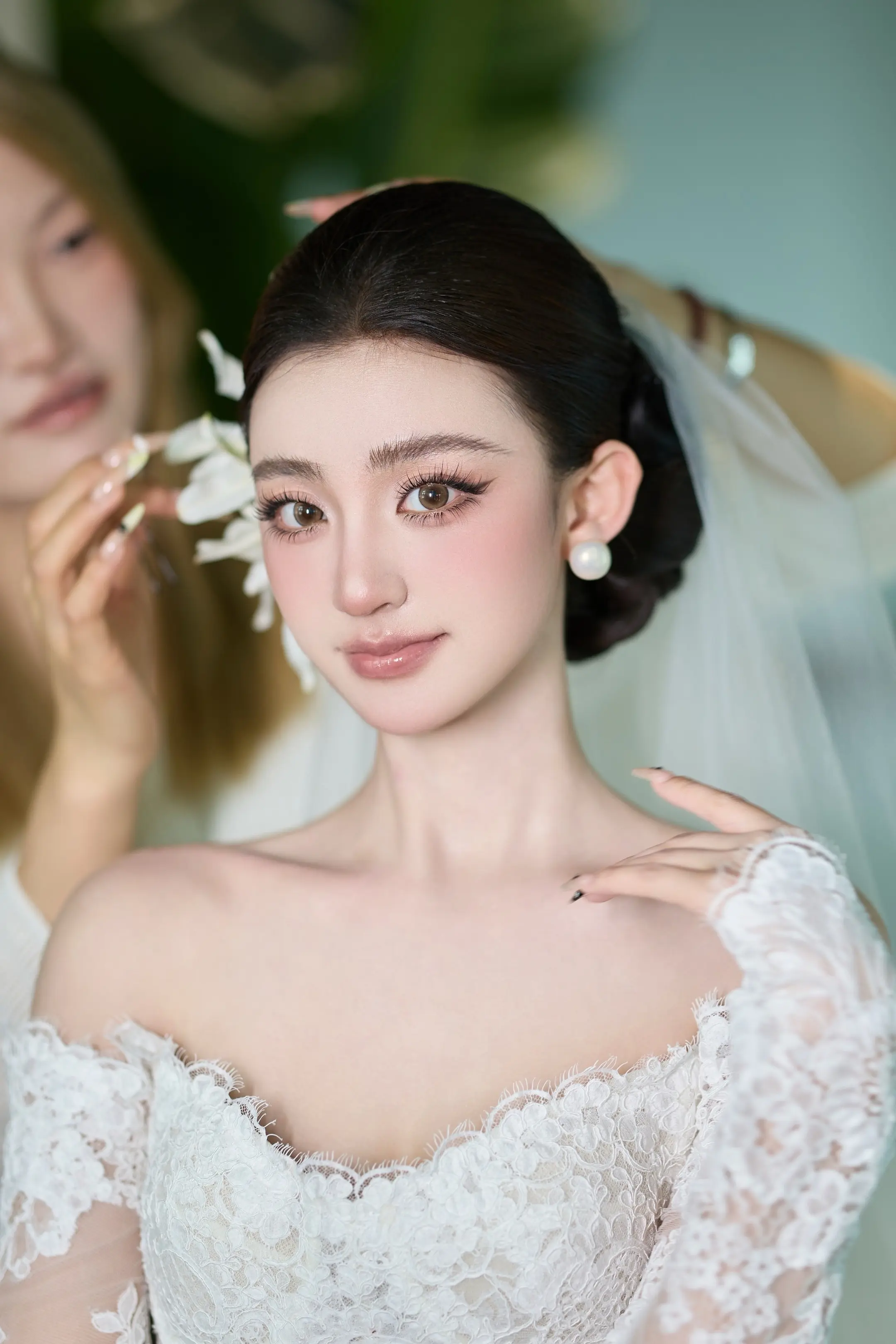 温柔又高贵的妆，谁能不爱。商丘礼服商丘瑞希