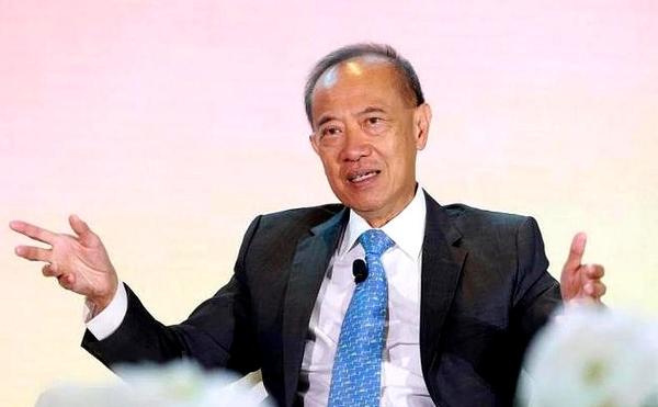 新加坡前外长杨荣文多次指出，在东南亚，没有哪个国家想把中国当成敌人，但也没人愿意