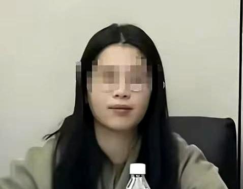 出了这么大的事，那个在现场叫得最欢的男人，怕是早就连夜买站票跑路了吧？
彭女士现
