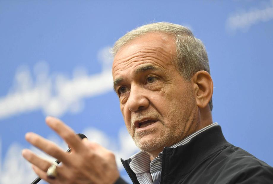 别把伊朗逼急了！
逼急了就封霍尔木兹海峡？
这是终极底牌！


霍尔木兹海峡，