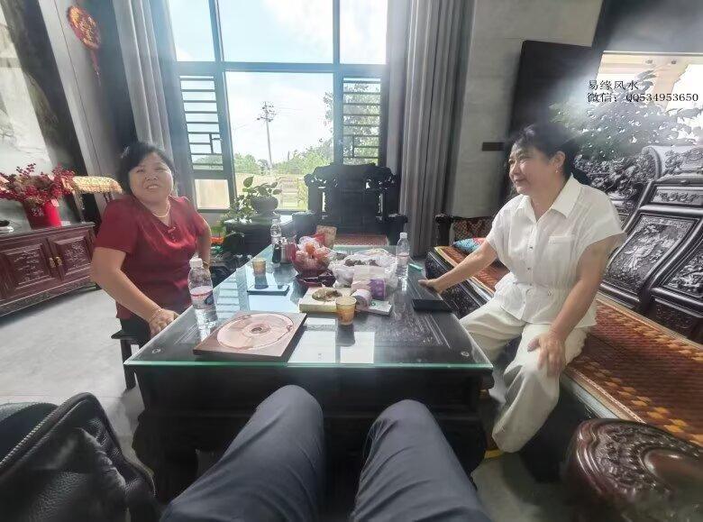 同客户喝喝茶聊聊风水 