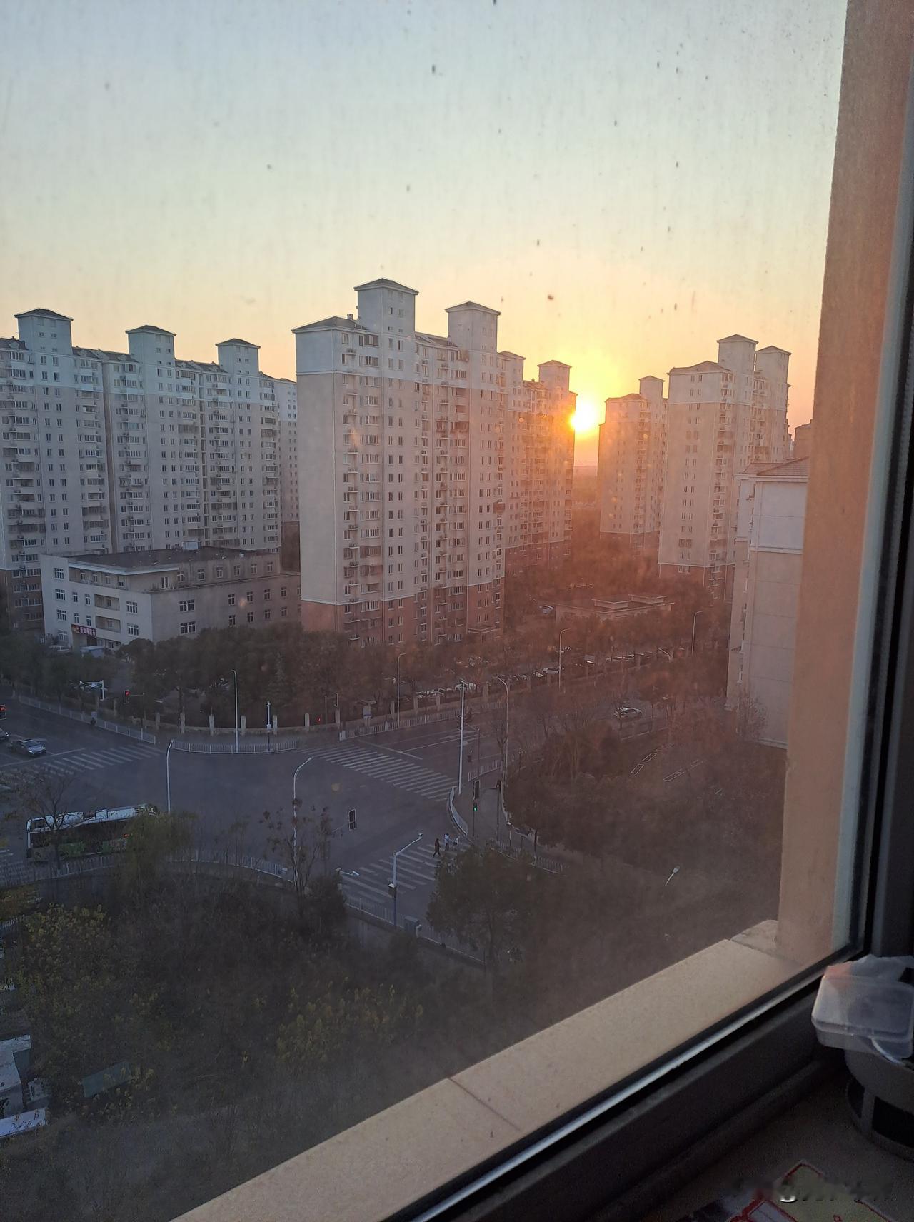 我拍到的落日瞬间南阳台拍到的落日余晖