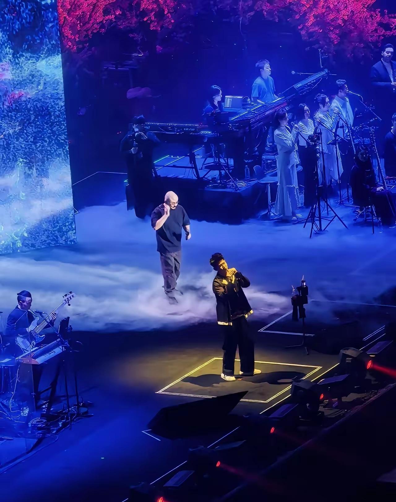 刀郎的哪一首歌最能打动你?在刀郎的歌里，《花妖》最让我动容。

它不像一般情歌那