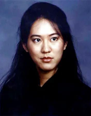 “有的人走了，他却还留着。”
2004年11月9日，年仅36岁的张纯如永远离开了