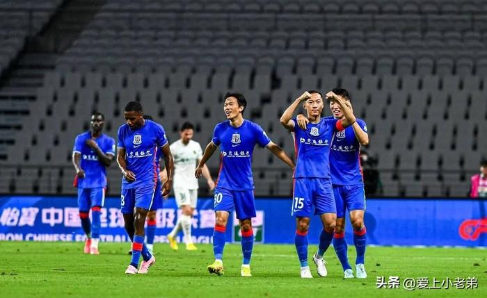 申花续约徐皓阳、谢鹏飞等人？说实话这操作合适吗？
最近听到一些关于申花的消息，称