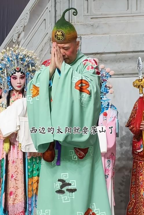 郭德纲陷入争议？看网上吵得这么凶，这次争议点，出在麒麟剧社武汉那场《济公活佛》上