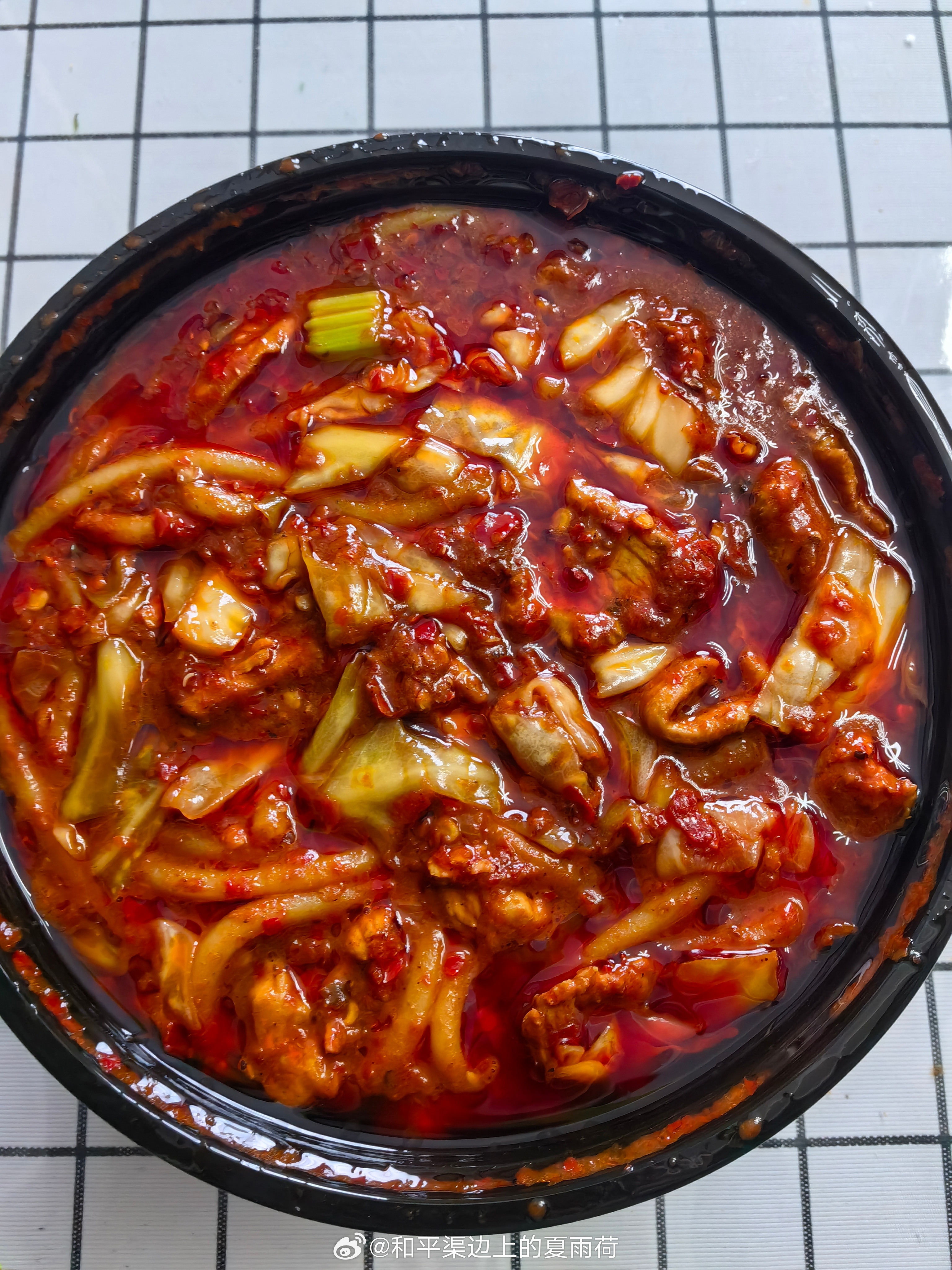 唉呀妈呀，我们这好吃的那家玲玲终于可以点了哈哈哈哈哈哈哈哈哈哈哈，我要吃爆辣，别