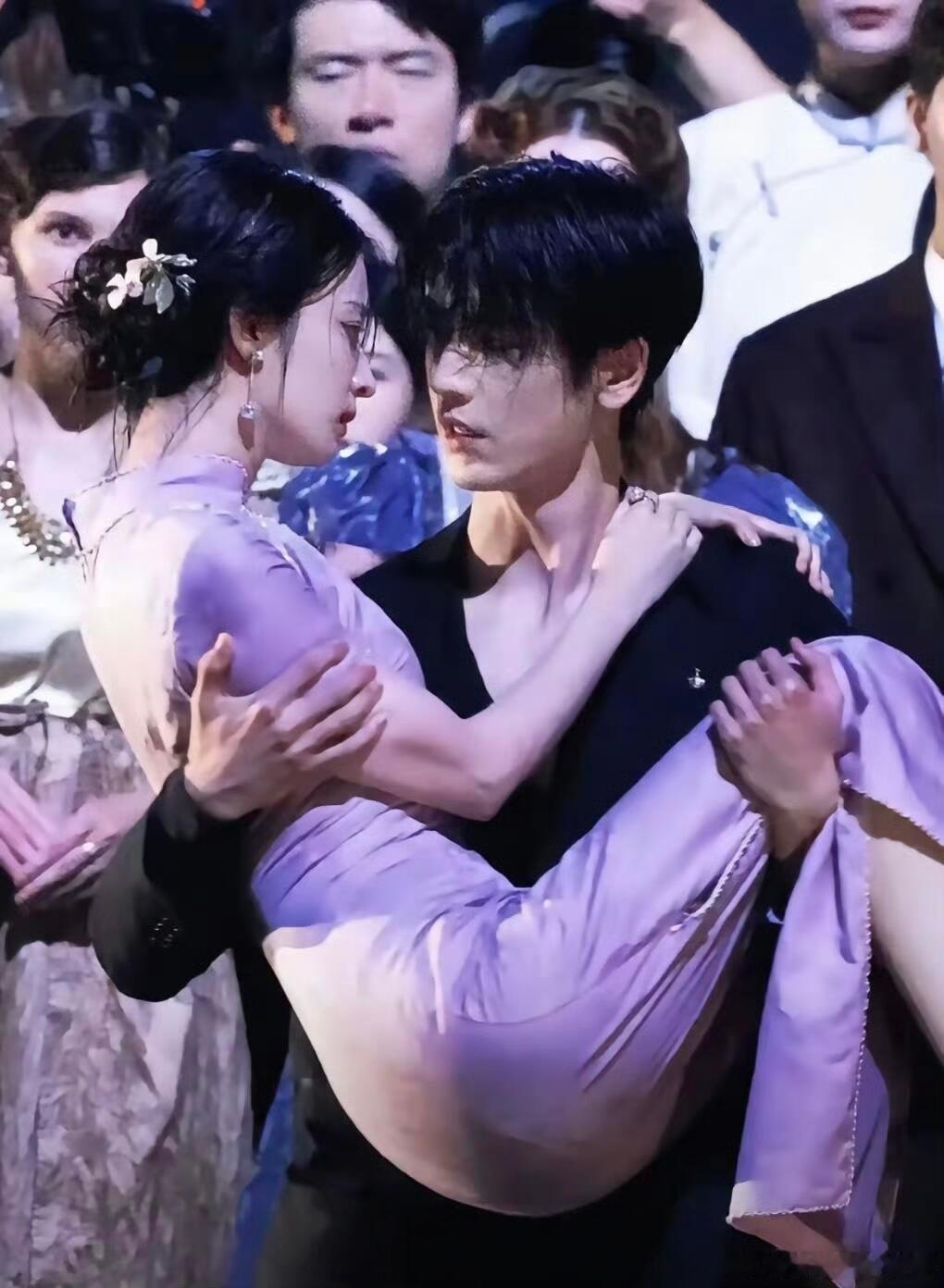 《这一秒过火》剧透有一种成年人的爱情味道网友:“一时不知道该羡慕王楚然还是该羡慕