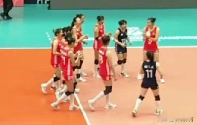 【U21女排世锦赛中国女排3-0战胜韩国队收获两连胜】
三局的比分是25-21/