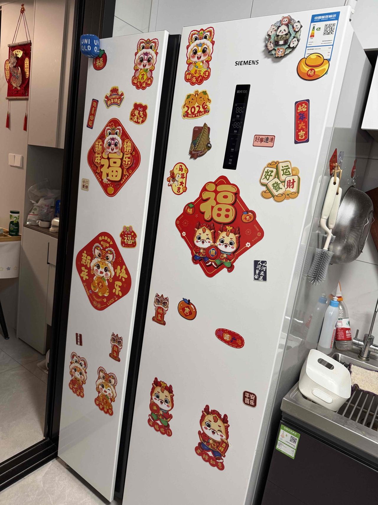 【高校女教师的日常生活：今年在哪过年】
人呐，有时候真是一言难尽[捂脸]。今年原