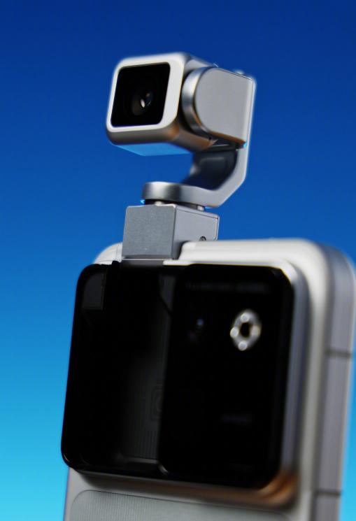 荣耀Robot Phone首日预约量超荣耀历代旗舰产品，各位预约了吗？老顽童已经