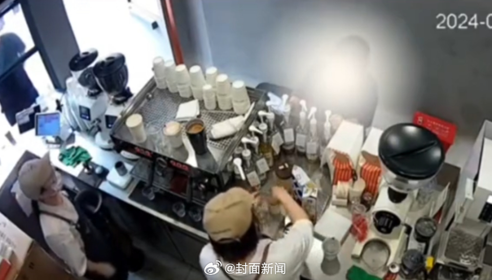 【#媒体评Manner咖啡事件#：#Manner应反思如何化解员工压力#】近日，