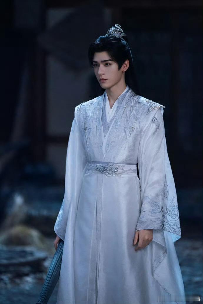 0人能从龚俊名场面走出来15秒“红眼”名场面，无台词却情绪爆棚，这也太有武侠感了