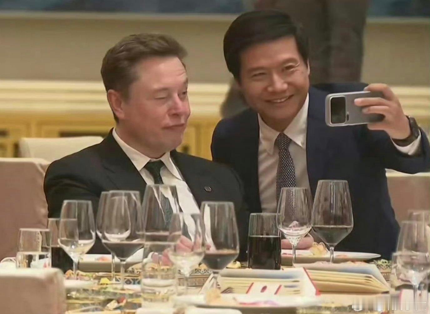 欢迎宴上的马斯克限量表情包 