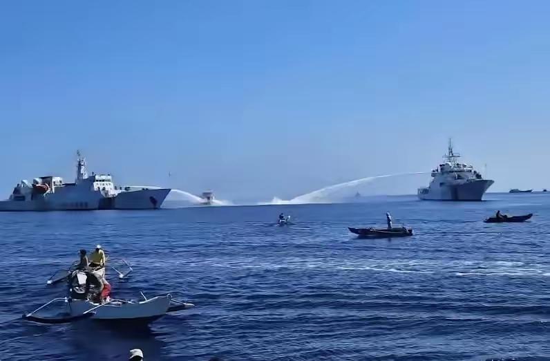 中菲南海摩擦闹到这份上，动武根本不是中方选项，但菲方再这么被外部势力牵着走，风险