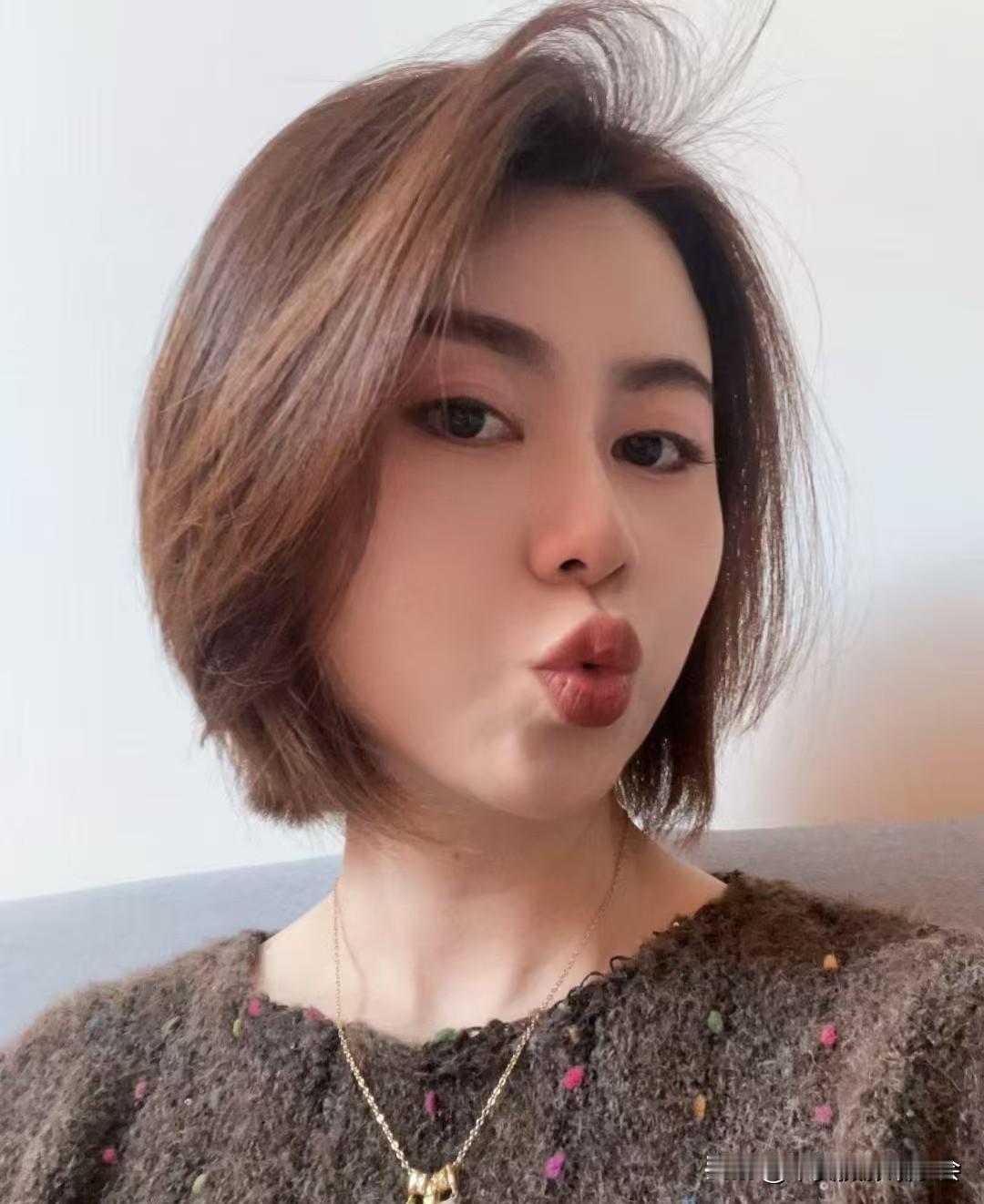 她剪了新头发一张图证明你去过的地方香格里拉 大龄剩女嫁不出去会嫁给大龄男吗? 碎