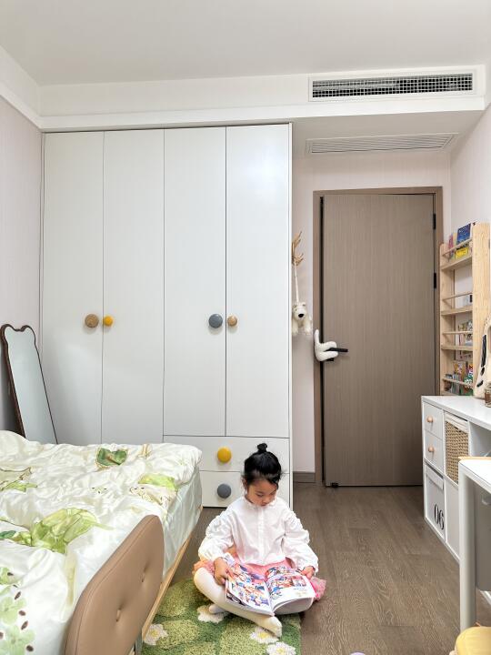 小孩子不能一直住太差的房间🏠