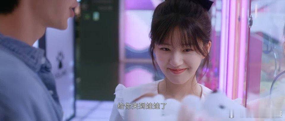 #赵露思桑稚角色热度榜第一#好争气呀！只只放心飞 稚妈永相随，首播就第一了，只只