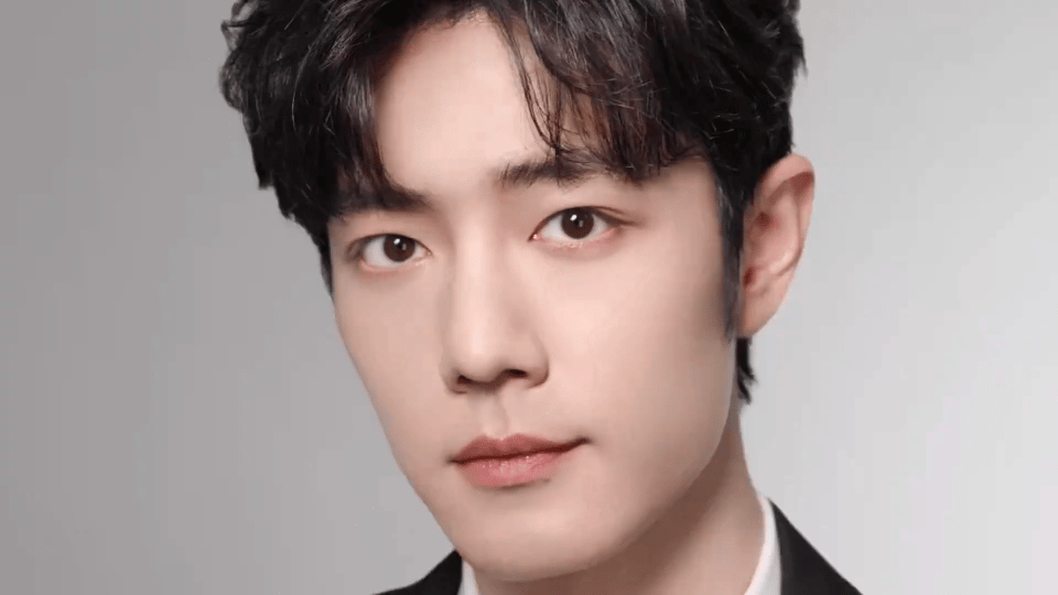 视帝肖战NARS新物料！这张脸太权威了👏360°无死角！不愧是颜值天花板！ 自