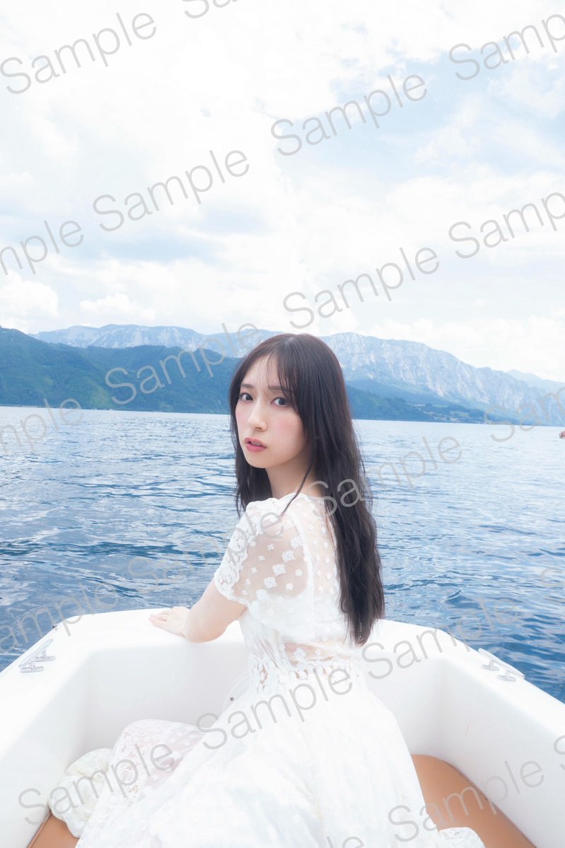 金村美玖[超话]金村美玖 🍣くまざわ書店🍣　特典フォトカード✨️ 美しい湖に