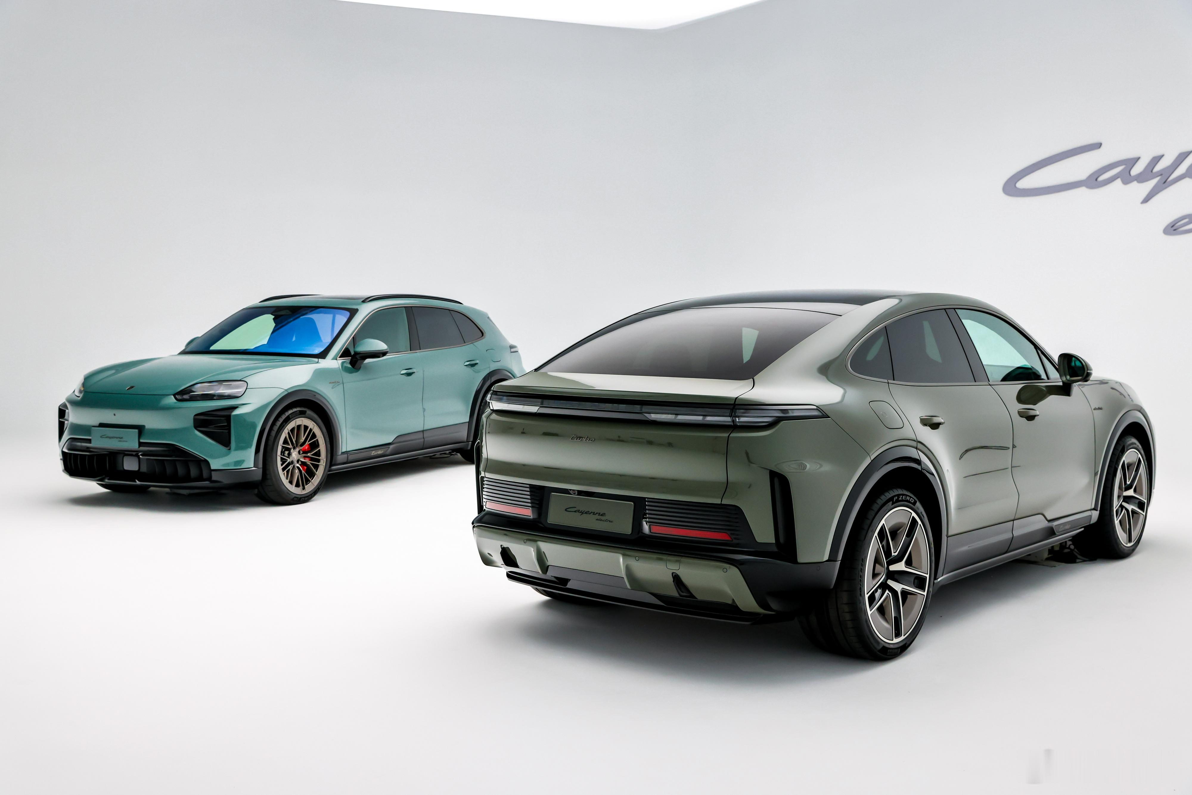 保时捷最强量产车--会跑纽北吗?全新纯电动卡宴Turbo，越看越帅的配色（官方名