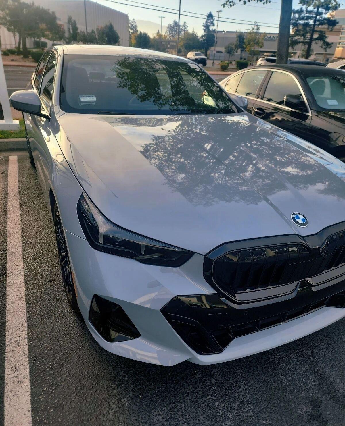 榜一大哥为了我大闹宝马！i4觉得太普通，今早立马换了台宝马530i！

布鲁克林