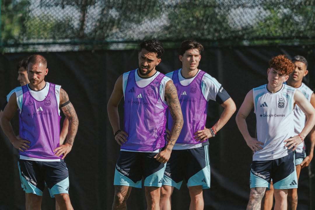 阳光下的快乐男孩们🏋️🇦🇷阿根廷国家队 继续备战中世界杯