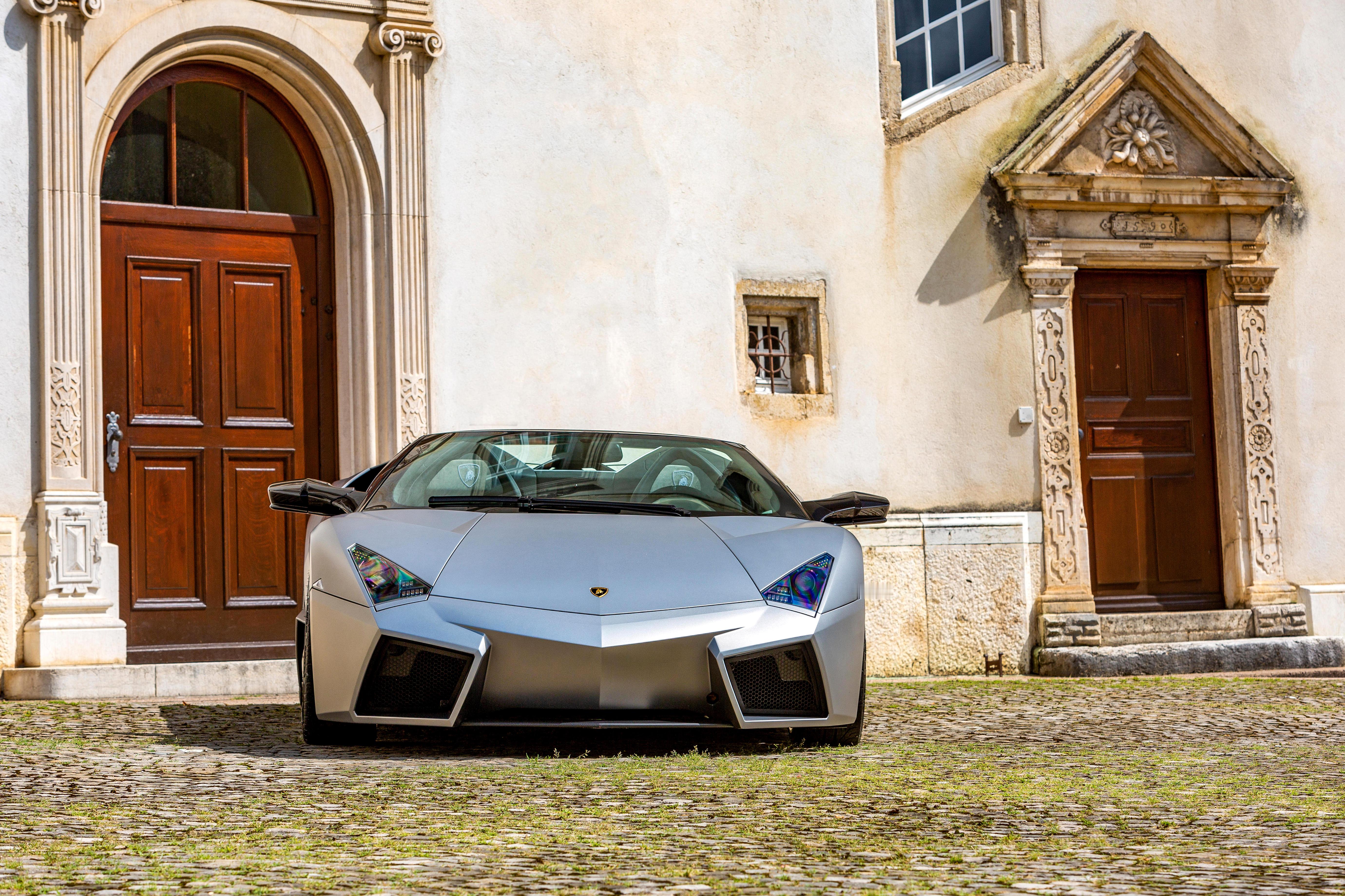 Lamborghini Reventón Roadster F-22战斗机为灵感