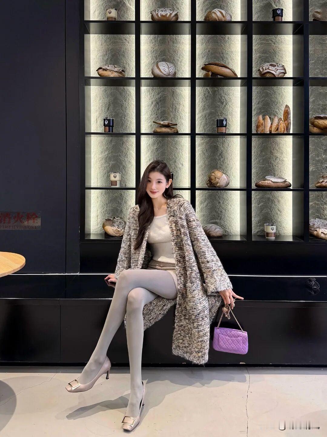 简简单单，就很好看。

今天忽然被同事喊了一声“姐姐”，不是亲戚间的称呼，而是一