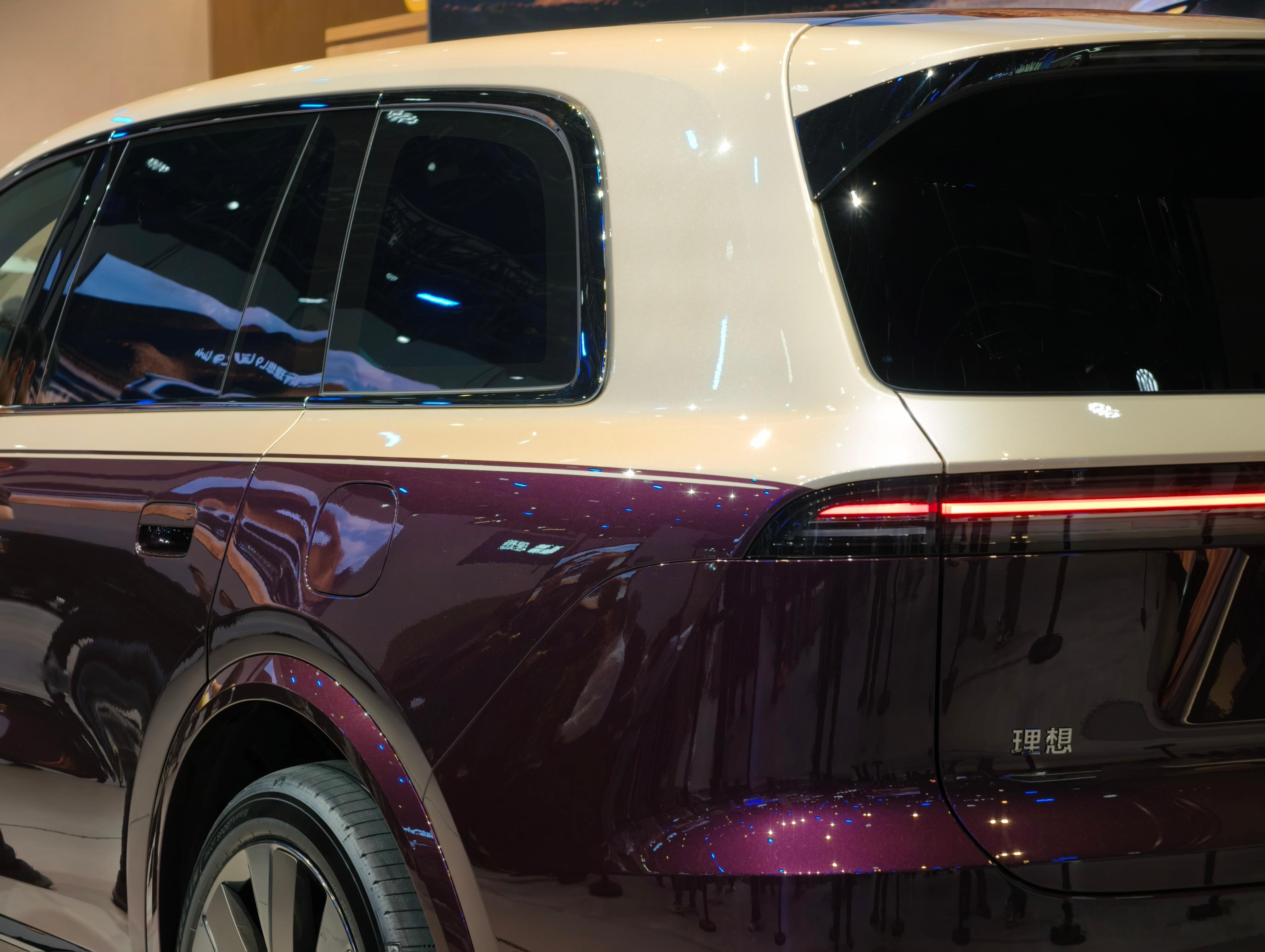 看了一下理想L9 Livis 实车，咋说呢，感觉这车外观变化说大不大，但说小也不